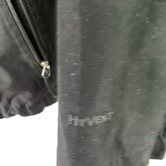 Woman’s North Face TSN Jacket - Picture 7 of 7